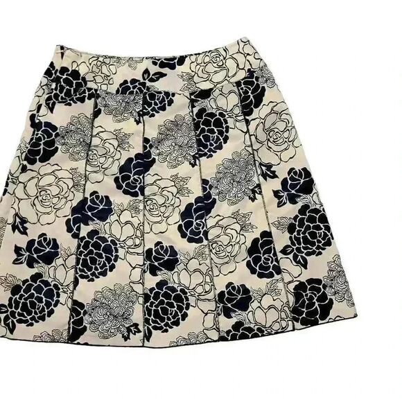 Notations Women's Ecru & Black Poly Floral A-Line Skirt - Picture 6 of 9